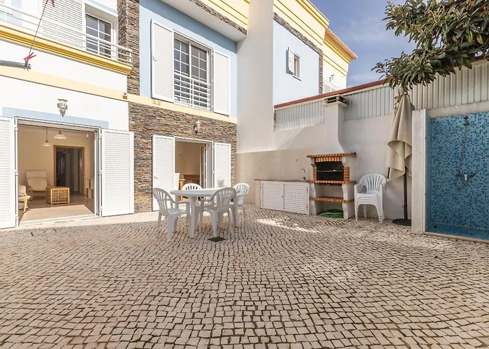2v4 By Algarvemanta Holiday home